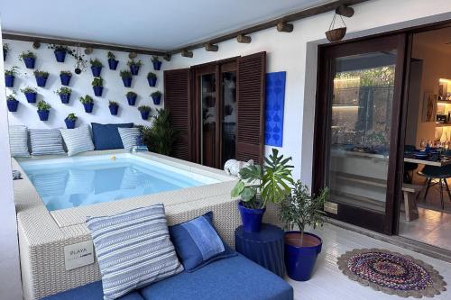 3Bed Apartment- Garden Private Pool Free Parking – khách sạn tại Khac