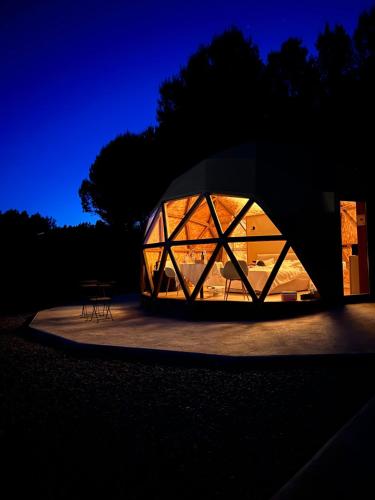 El Molí Glamping Escapada Romántica (El Moli Glamping Escapada Romantica) in Adzaneta