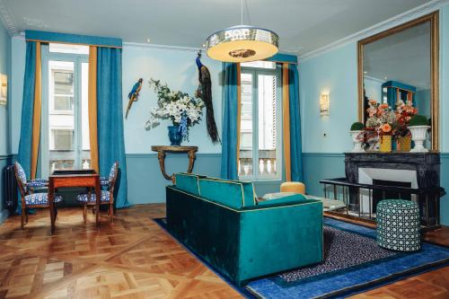 La Suite du Paon - Heart of Paris with AC