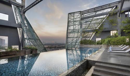 Piscina, VIVERE Hotel, ARTOTEL Curated in Tangerang