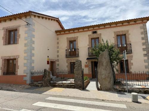El Bulín de Prádena - Calle Real (El Bulin de Pradena - Calle Real) in Montejo de la Sierra
