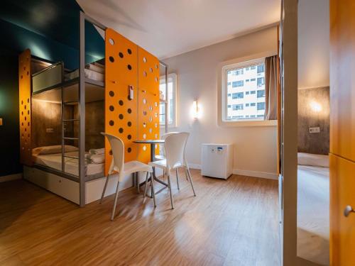 ibis budget Santos Gonzaga – khách sạn tại São Vicente