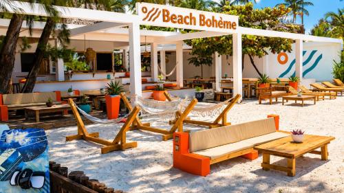 Beach Bohème, Paje