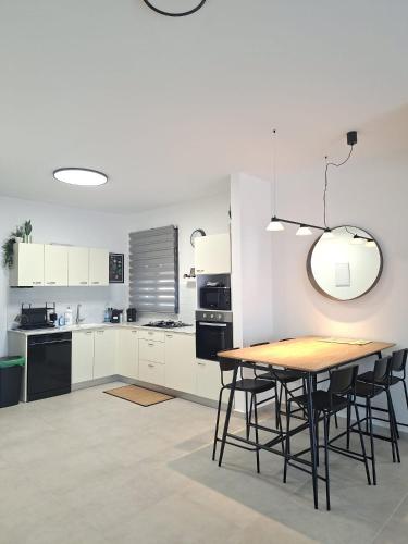 주방, K-Home 3 Bdr Kiriat Gat Karme Gat in 키리아트 가트