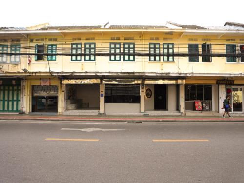 Phraya Hostel - image 8