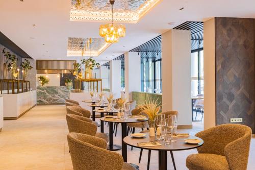 レストラン, BIRGÉS HOTEL Lifestyle and View (BIRGES HOTEL Lifestyle and View) in バラトンフレッド