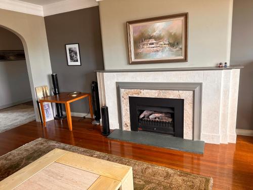 Darling Point with Harbour Views in Darling Point