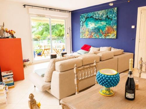 Apartment with Pool in Heart of Cagnes-sur-Mer