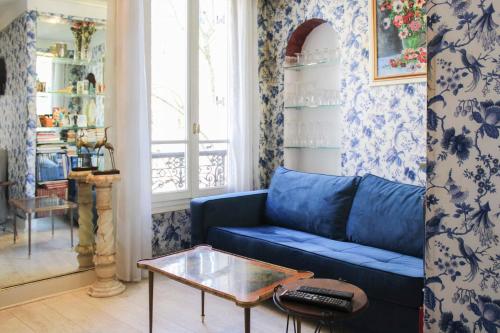 Parisian Duplex Stay Close to Transport - image 13