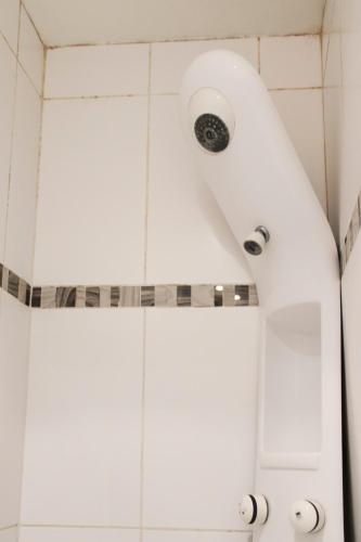 Parisian Duplex Stay Close to Transport - image 4
