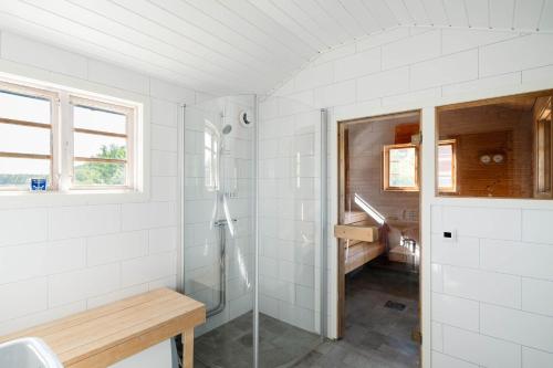 Traditional Archipelago House Waterfront Sauna in Laggarsvik