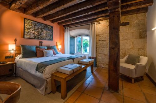 Hacienda Zorita Wine Hotel - Small Luxury Hotels in Valverdon