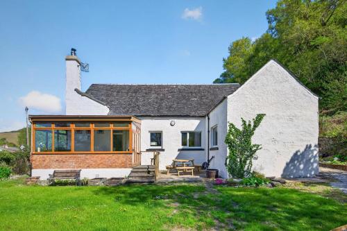 Stunning Coastal Home with Views of Castle Stalker in Port Appin