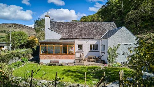 Stunning Coastal Home with Views of Castle Stalker in Port Appin