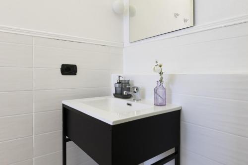 Easylife - Suite in Piazza del Duomo Como - image 3