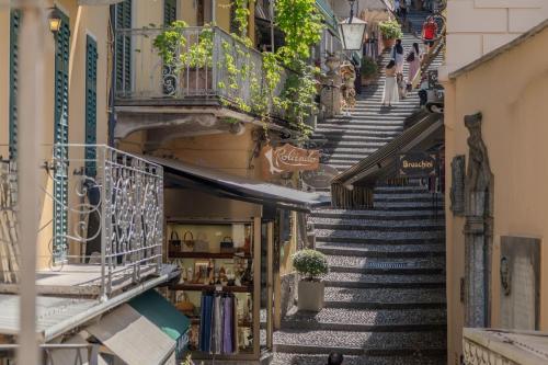 Kilátás, Palazzo Genazzini in Bellagio