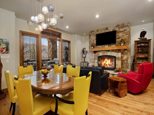 Beaver Creek Landing Condo 202 - image 8