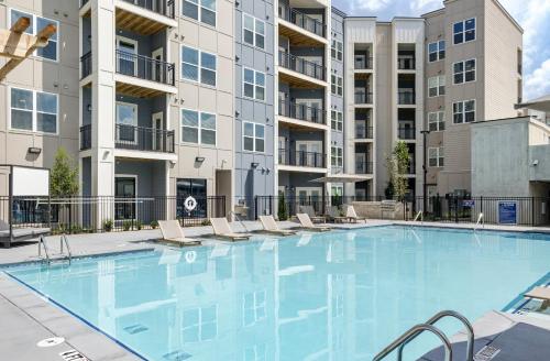 Úszómedence, Luxury 1BR Living in the Heart of Atlanta in Collier Heights