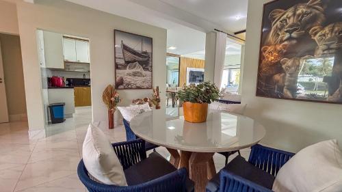 Facilities, SHB • Condominio | 5 Quartos | Lazer Completo in Jardim Acapulco