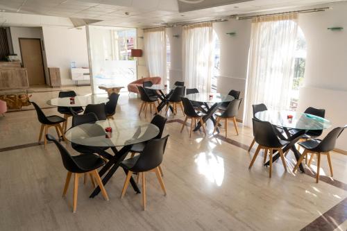 바/라운지, California Beach Hotel - Adults Only in 자킨토스 섬