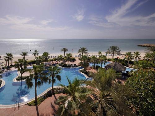 Mövenpick Hotel & Resort Al Bida'a, Kuwait
