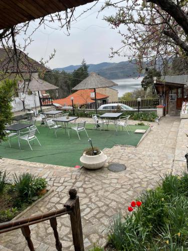 Семеен Хотел Сандим in Glavatartsi