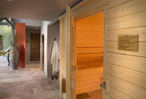 Sauna, Hotel le Saint Cirq in Saint-Gery