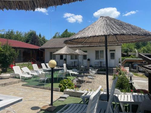 Семеен Хотел Сандим in Glavatartsi
