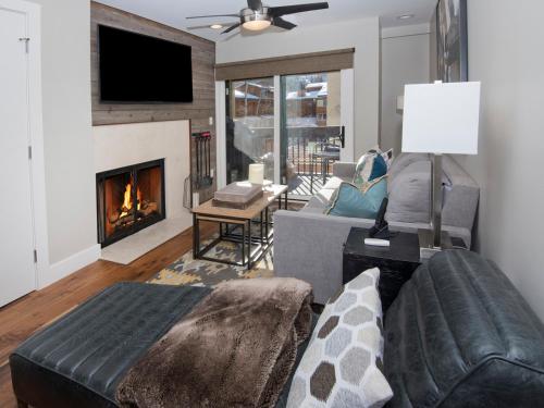 Vail 21 Condo 301 - main image
