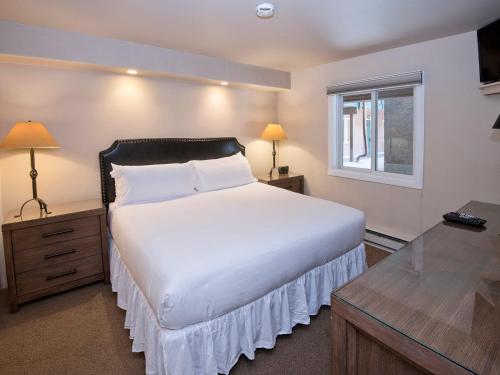 Vantage Point Condo 105 - image 10