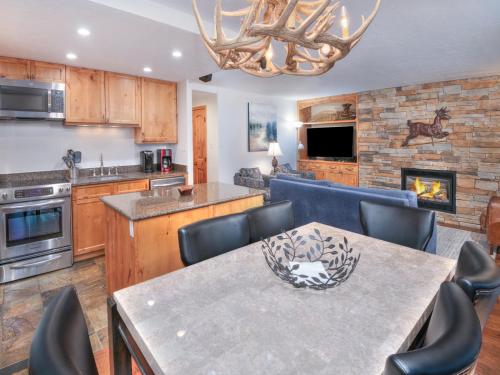 Vantage Point Condo 201 - image 8