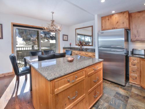 Vantage Point Condo 201 - image 12