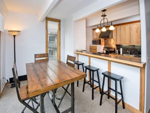 Vantage Point Condo 314 - image 9