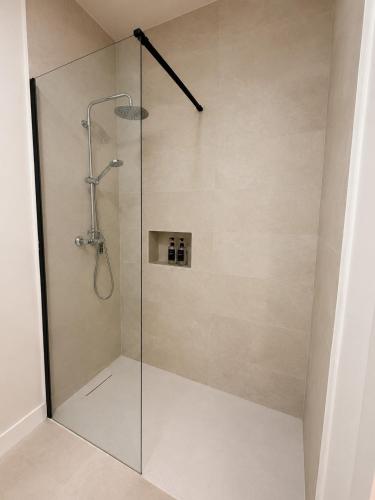 Unisierra Suite Apartments - image 4