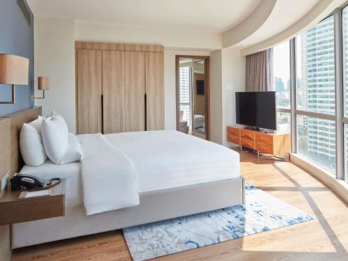 Novotel Suites Manila At Acqua in Mandaluyong