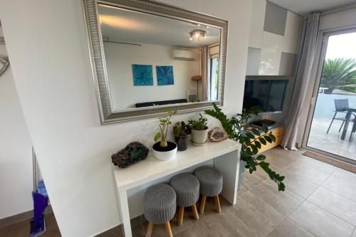 Apartment with Pool and Terrace in Montpellier - image 2