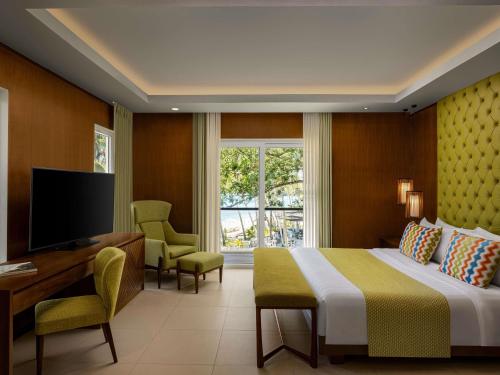 room detail thumbnail 1