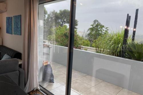 Apartment with Pool and Terrace in Montpellier in La Pompignane