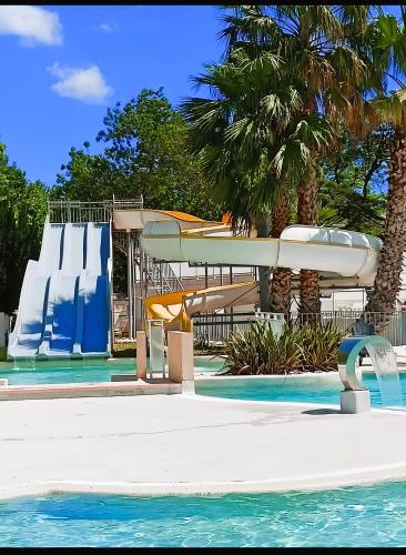 Mobil home 6 personnes confort Océan climatisé camping avec piscine Agde