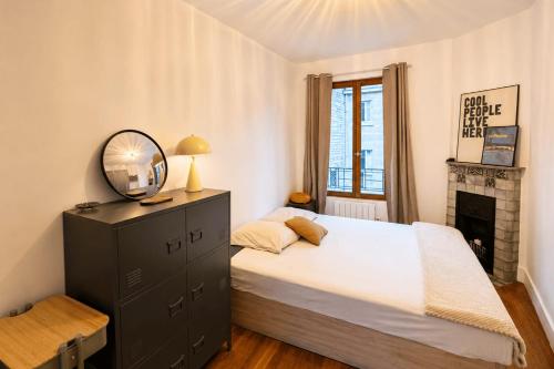 Charming bright quiet 16th arrondissement flat - image 3