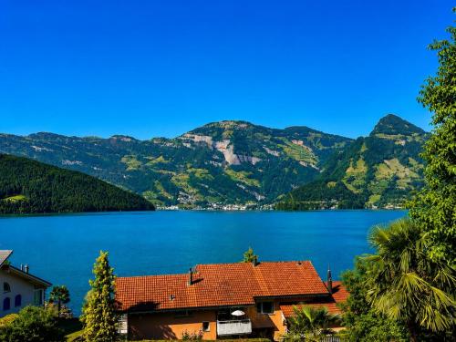 Swiss Paradise 4, studio with lake and Alpine views in Buochs