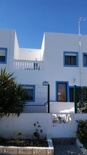  Casa Amorosa in Salema