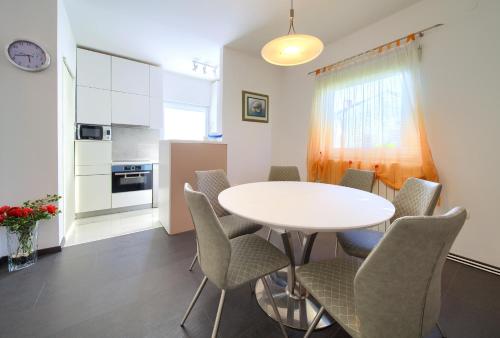 Apartmani Kirinčić (Apartmani Kirincic) in Krk