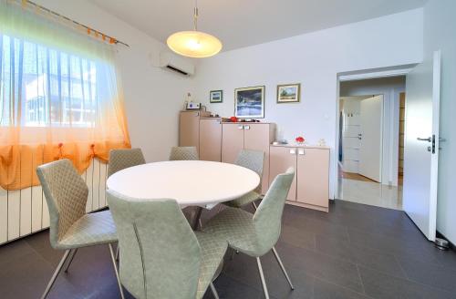 Apartmani Kirinčić (Apartmani Kirincic) in Krk