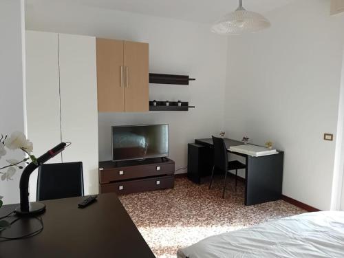 Zona Mecenate due passi da Arena Santa Giulia B