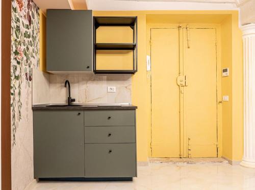 Pantheon Luxury Apartment in Rione Monti