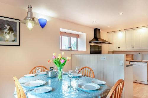 Facilities, 2 Bed in Godshill oc-ic129 in Godshill and Wroxall