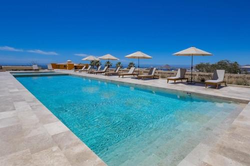 Charming Coastal Resort with Ocean Views, Pool, Gym and Shared Amenities – khách sạn tại El Tezal
