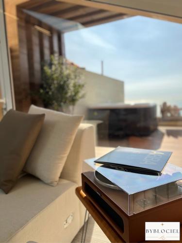 Vista, BYBLOCIEL I Luxury Duplex I Byblos Jbeil Lebanon I Panoramic Terrace I Private Hot Tub in Blat