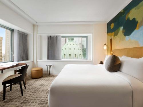 Deluxe King Room with View